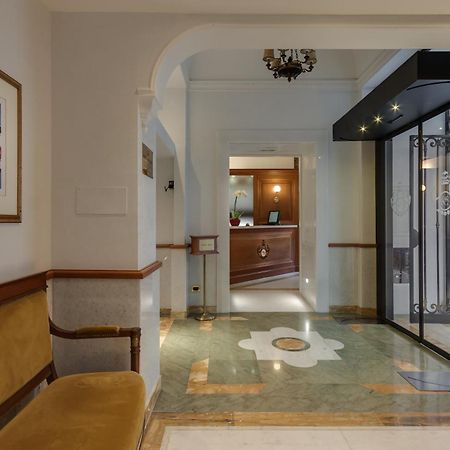 Hotel Borromeo Esterno foto