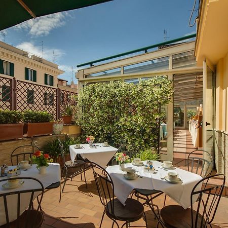 Hotel Borromeo Esterno foto