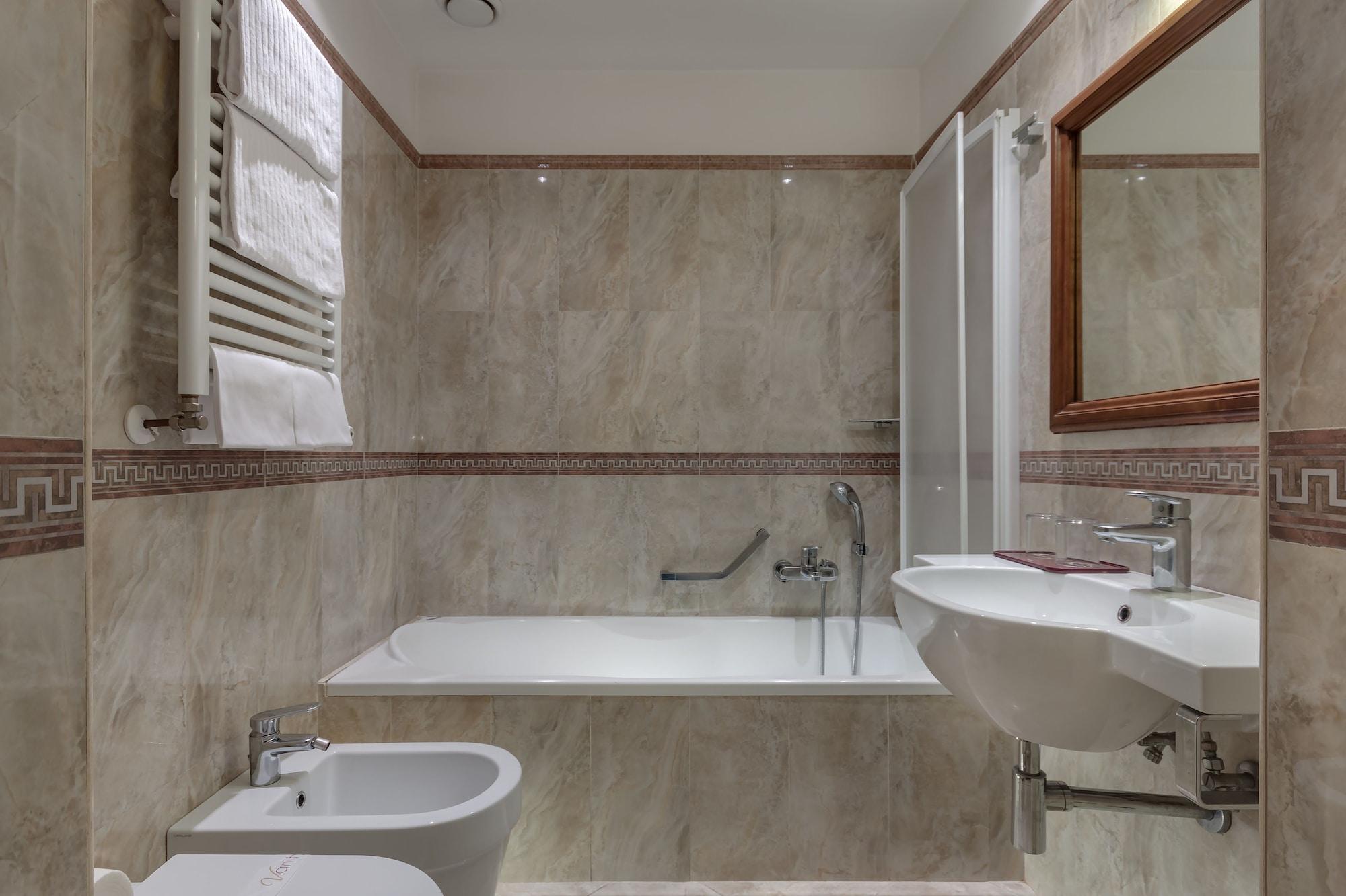 Hotel Borromeo Esterno foto