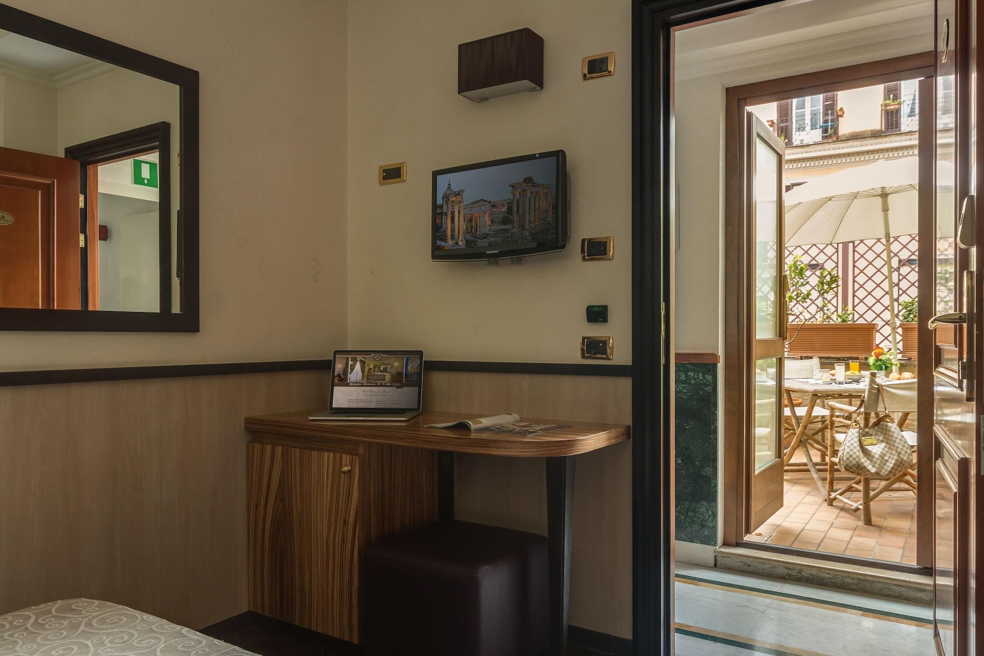 Hotel Borromeo Esterno foto