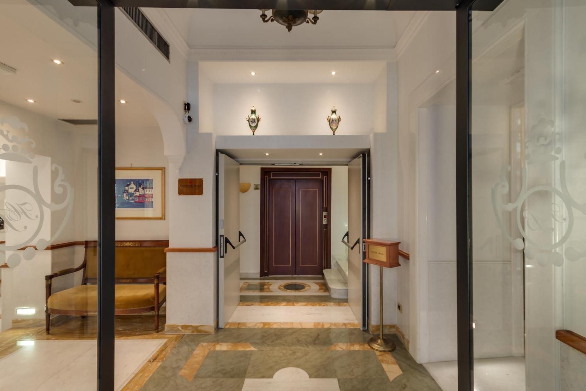 Hotel Borromeo Esterno foto